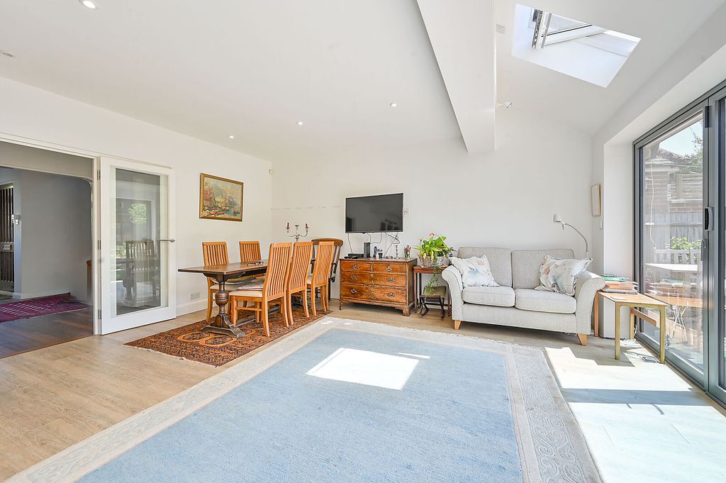 Property photo 2 of 16