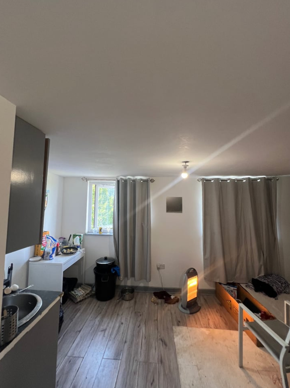 Property photo 1 of 3