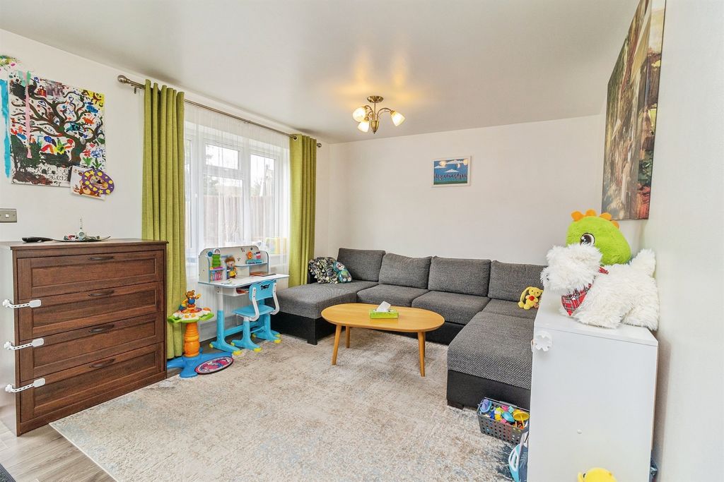 Property photo 3 of 15