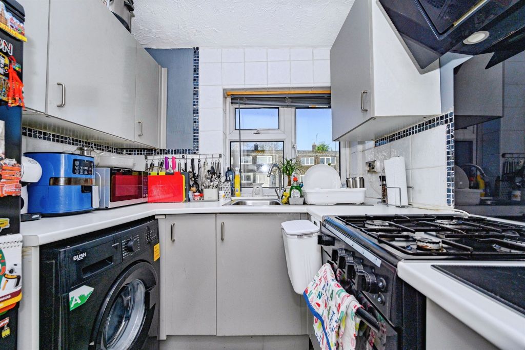 Property photo 2 of 8