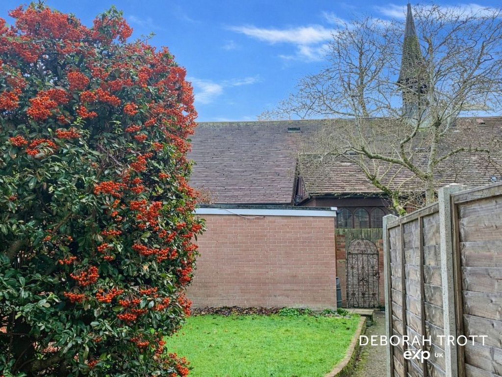 Property photo 2 of 21