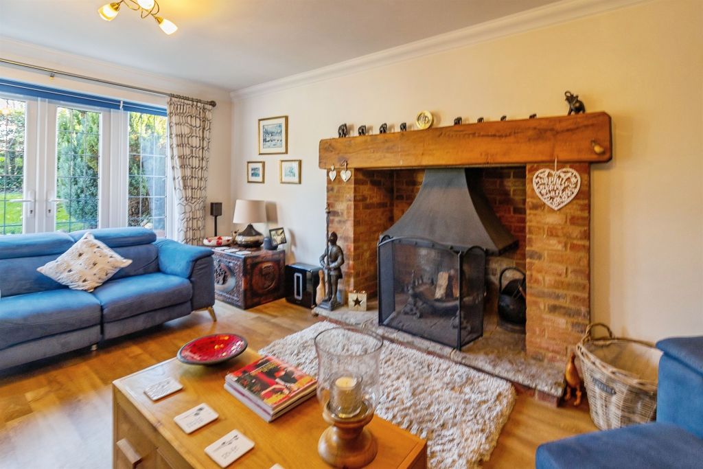 Property photo 2 of 25