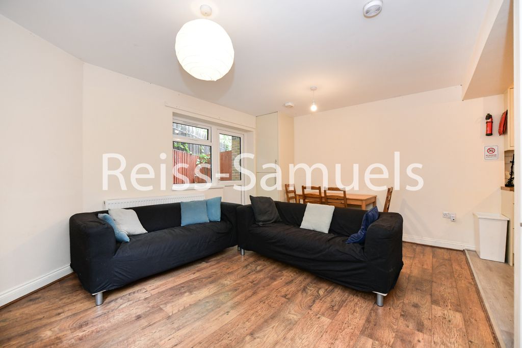 Property photo 2 of 47