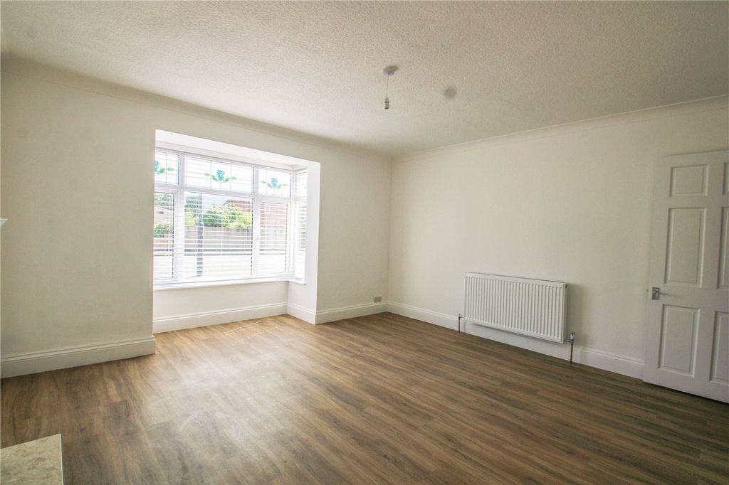 Property photo 2 of 13 Picture No. 01