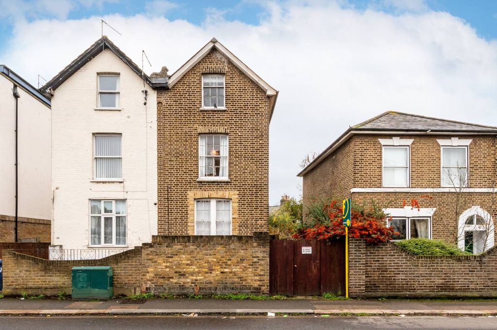 Property photo 2 of 7