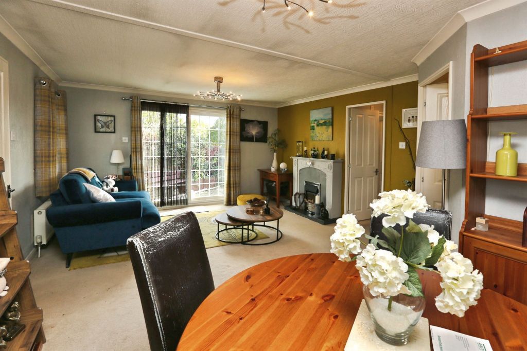 Property photo 2 of 20