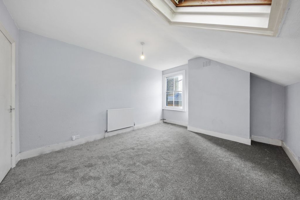 Property photo 3 of 4