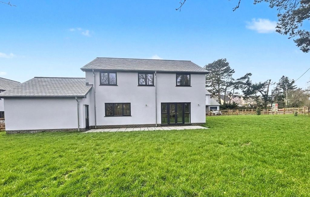 Property photo 2 of 18 Rear Garden