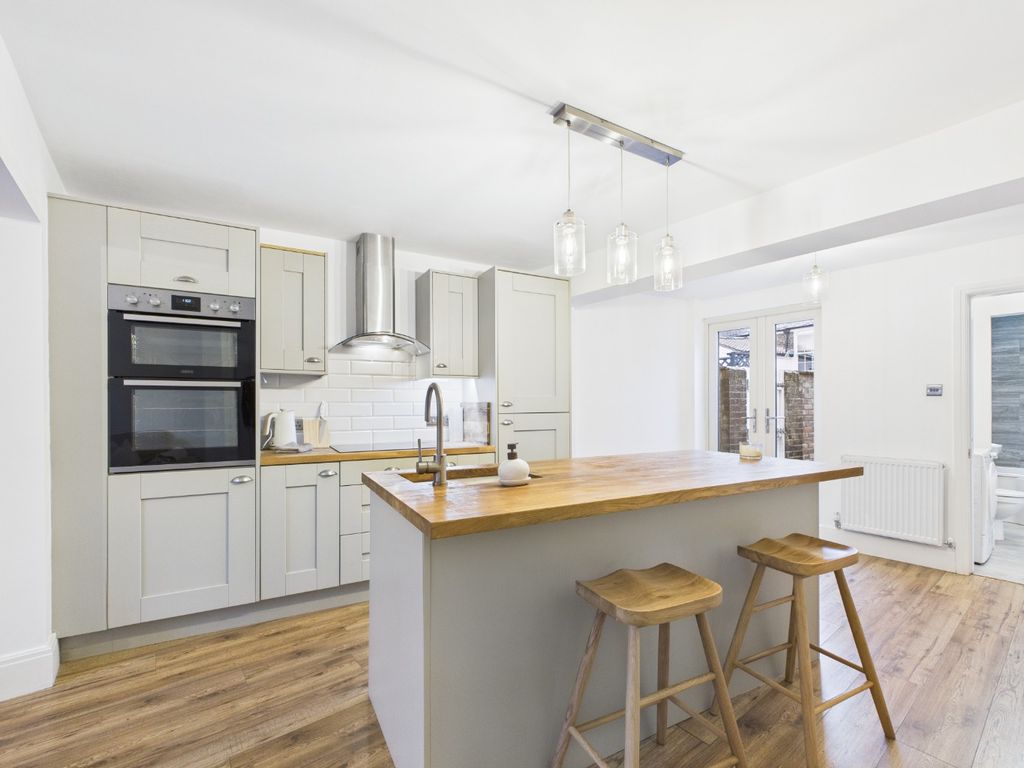 Property photo 2 of 13 4729045