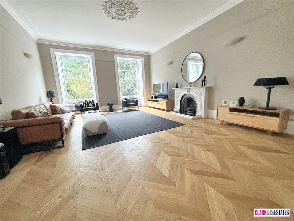 Property photo 3 of 33 Reception Room