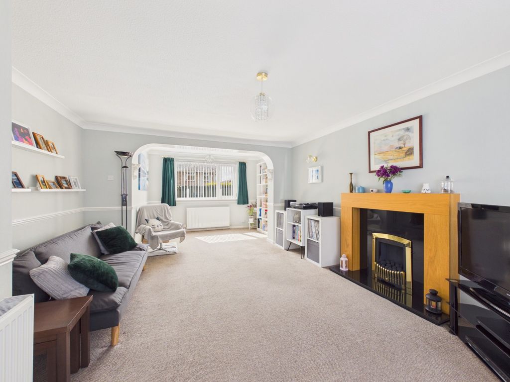Property photo 2 of 16 4959176