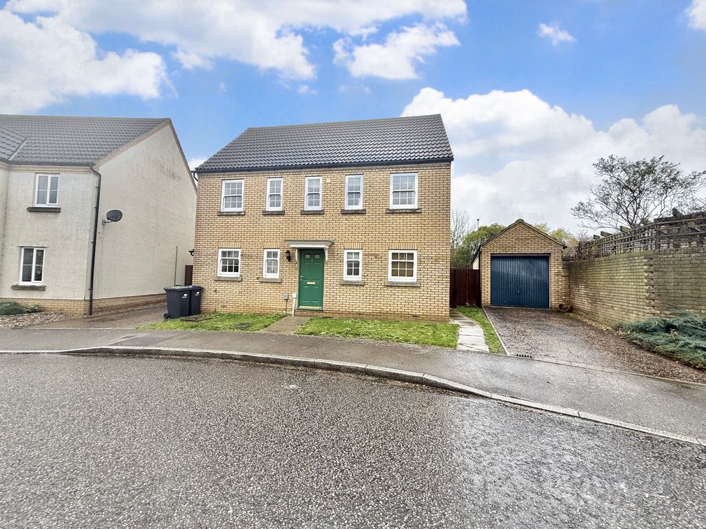 Property photo 2 of 8