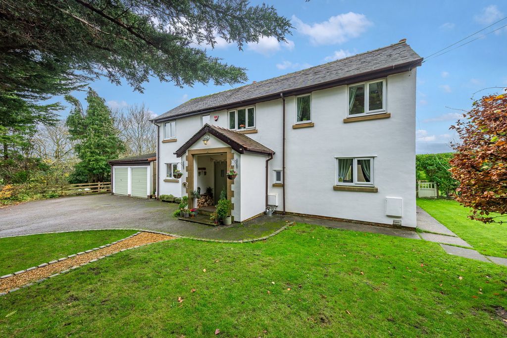 Property photo 3 of 79