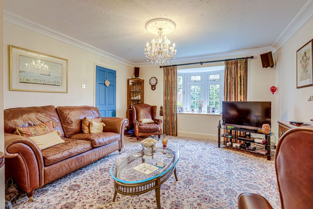 Property photo 2 of 24