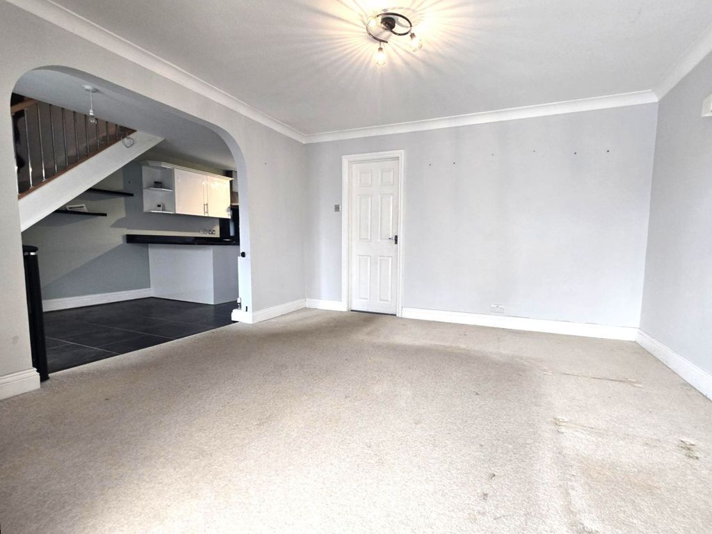 Property photo 2 of 15 Living Room