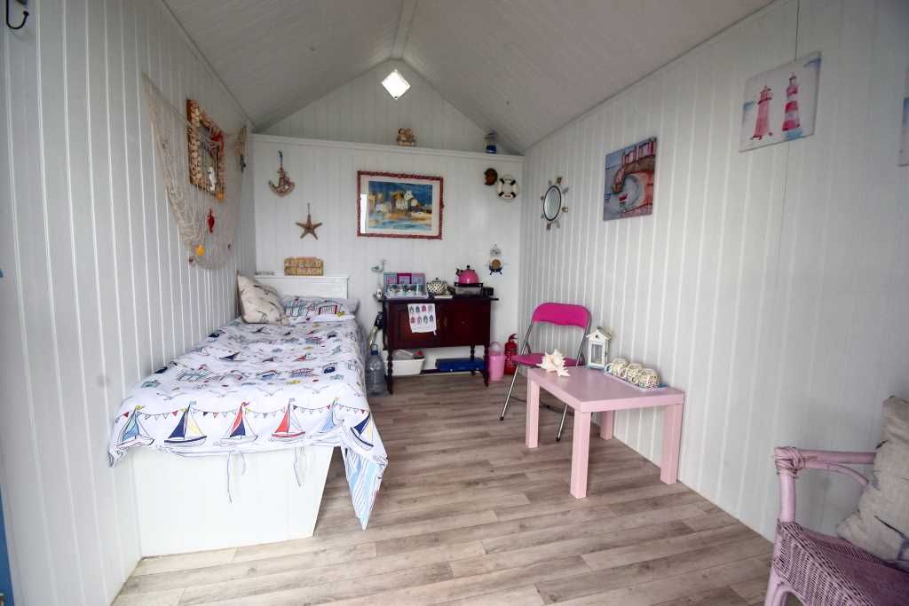 Property photo 2 of 3