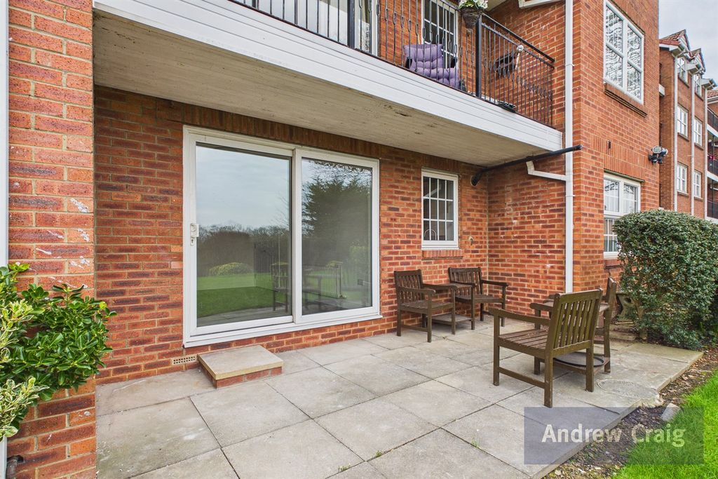 Property photo 1 of 12 (Main)