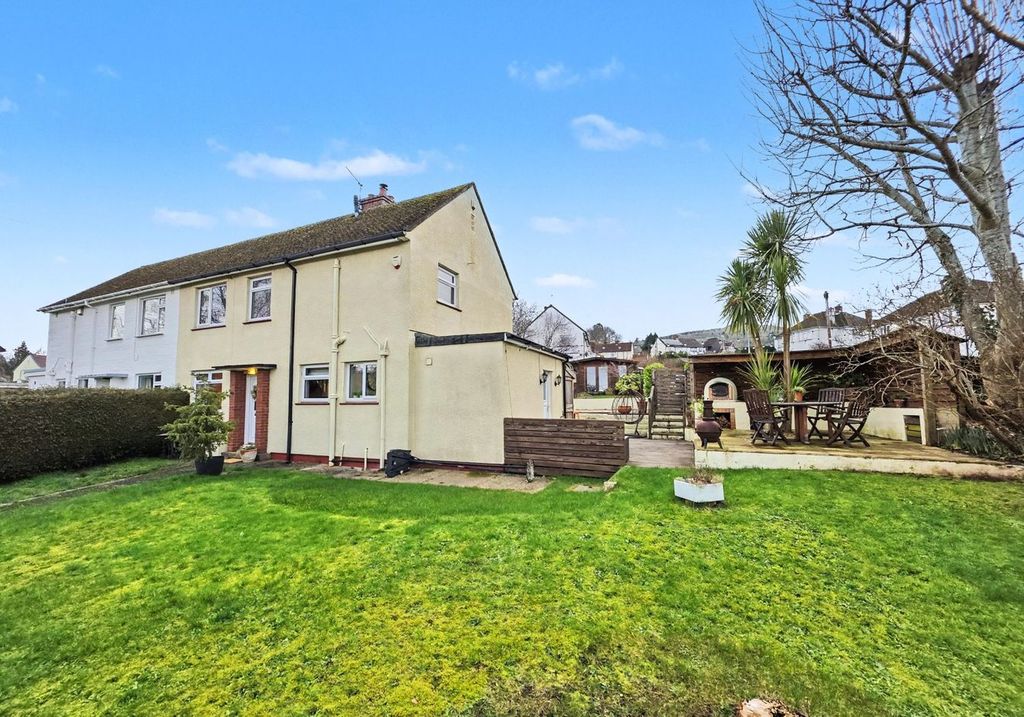 Property photo 1 of 33