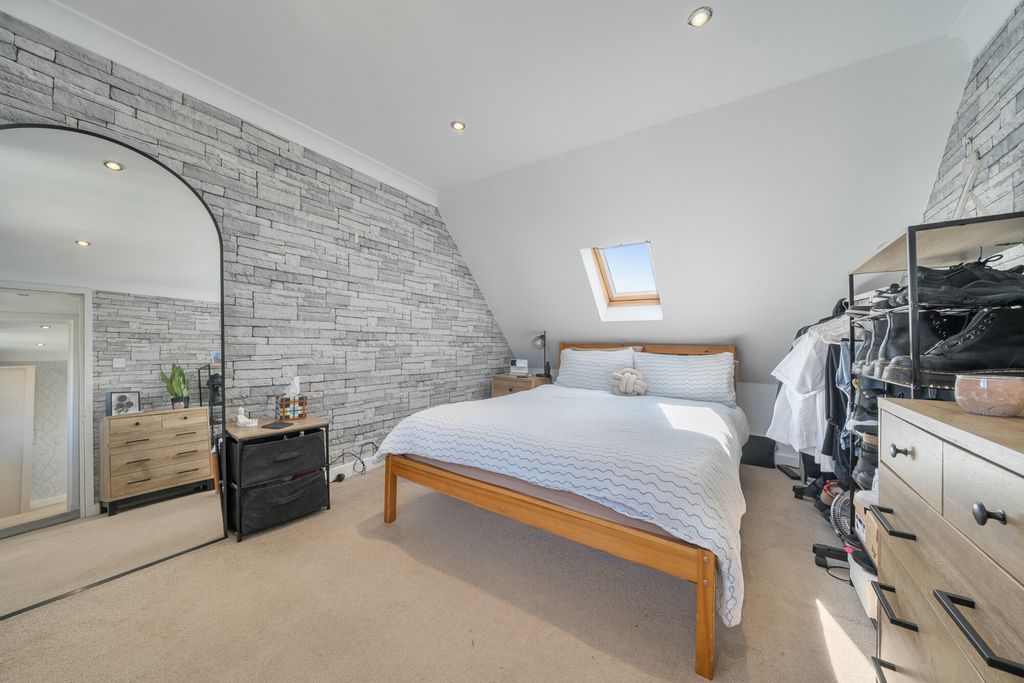 Property photo 3 of 22 1503324-4-6A75B04...