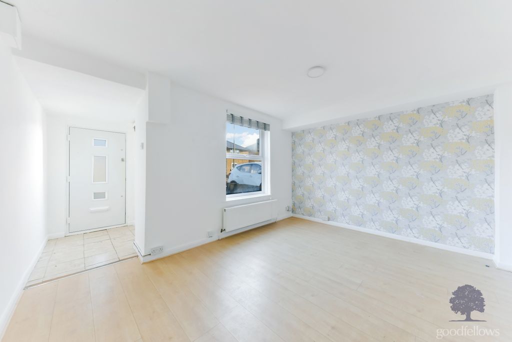 Property photo 3 of 12 Picture No. 11