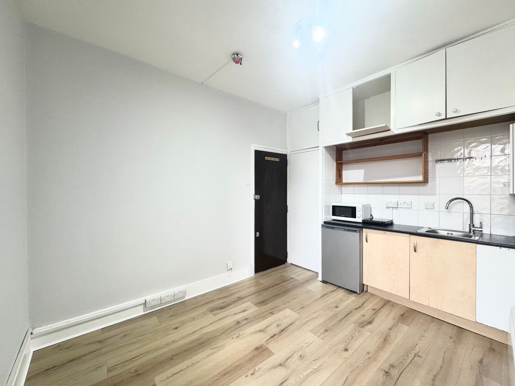 Property photo 1 of 6 1