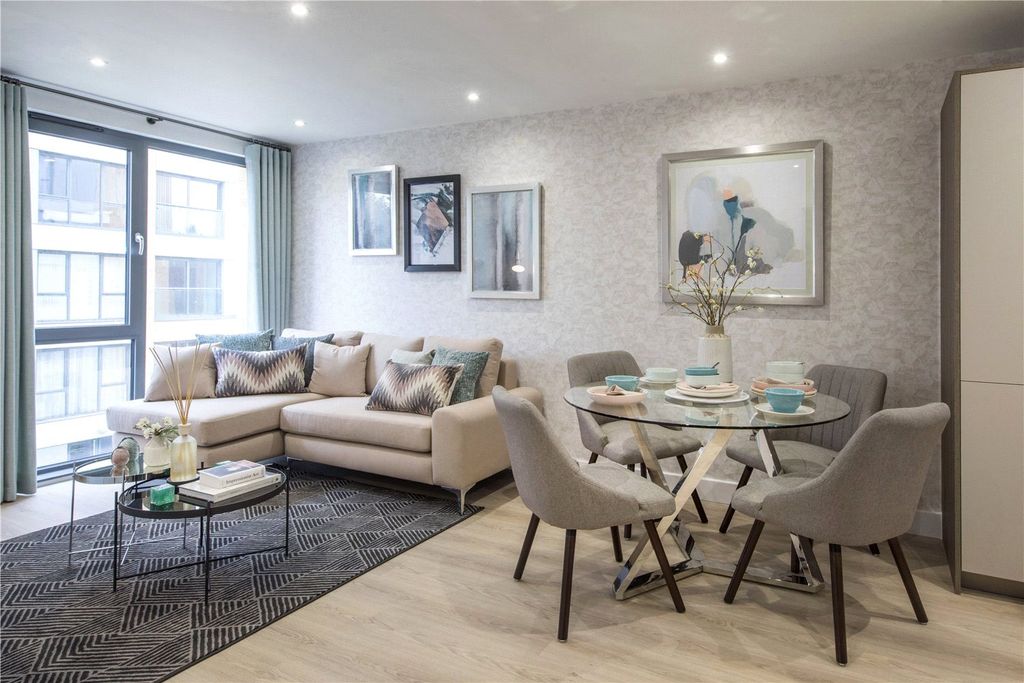 Property photo 2 of 9 Living Room