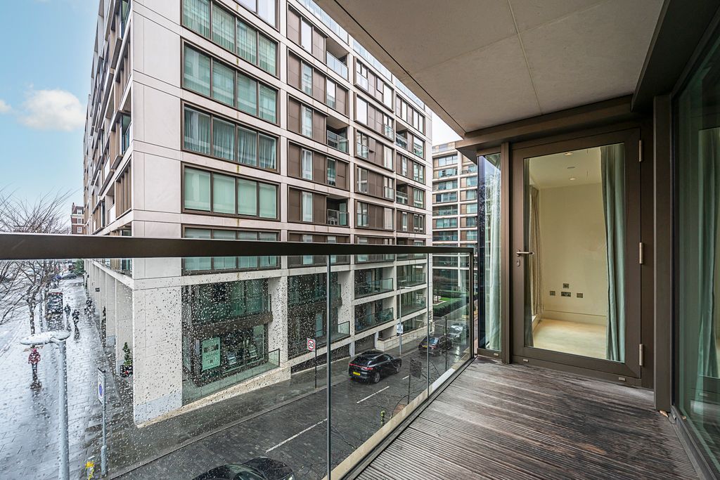 Property photo 2 of 9 123