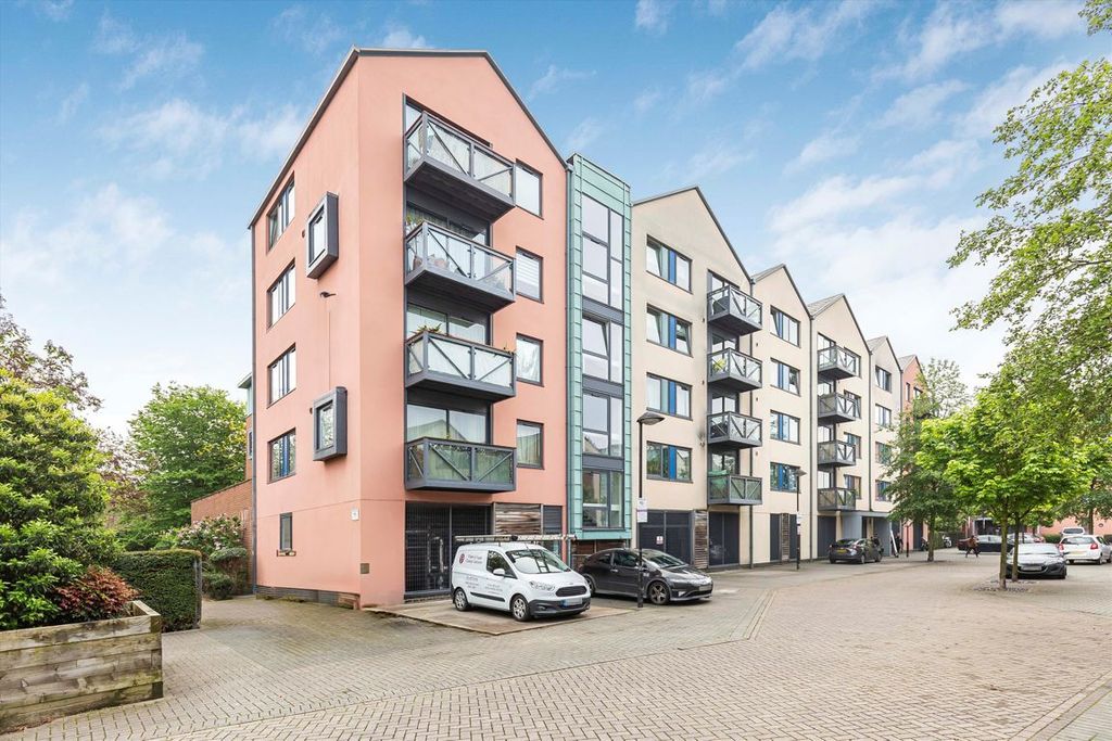 Property photo 1 of 4