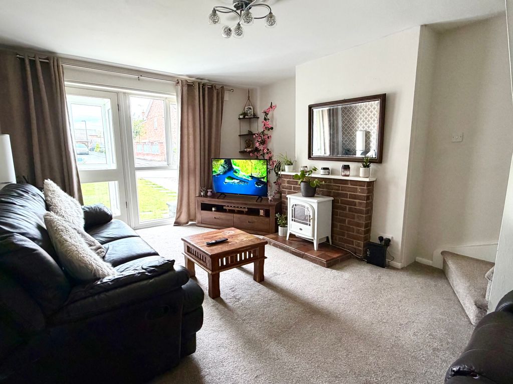 Property photo 3 of 12