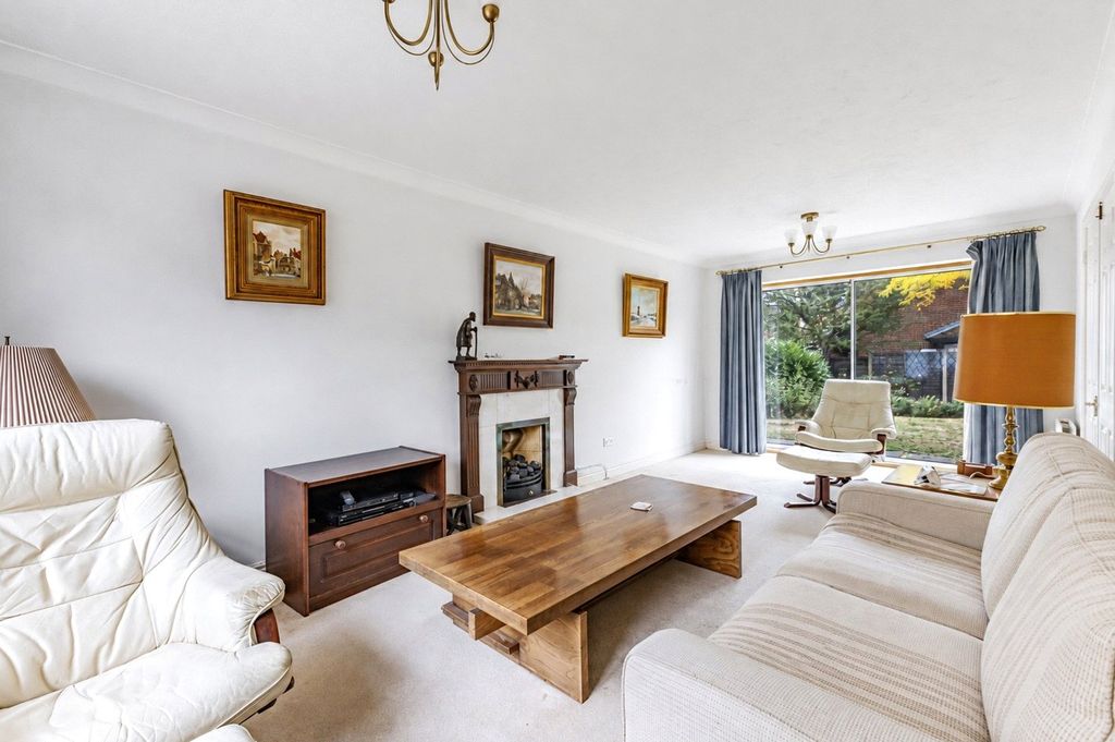 Property photo 2 of 17 Picture No. 28