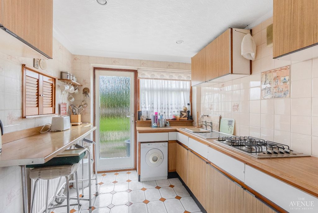 Property photo 2 of 9 4113965