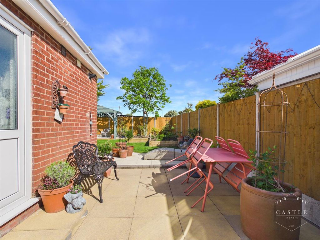 Property photo 2 of 23 Outside