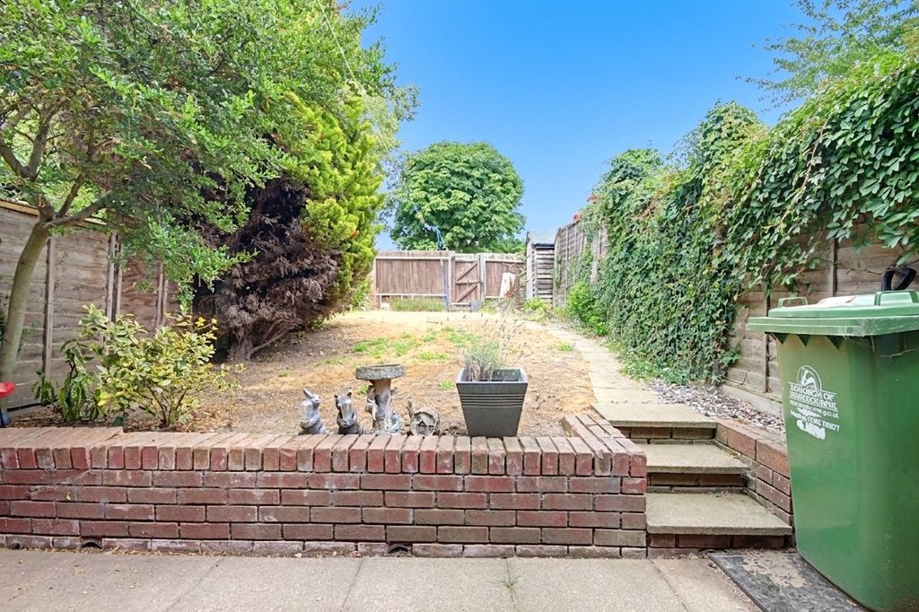 Property photo 1 of 9 Picture No. 12