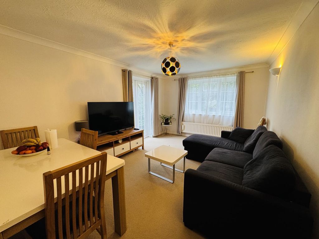 Property photo 2 of 12 Living Room