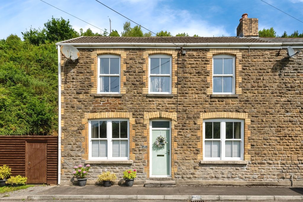Property photo 1 of 17