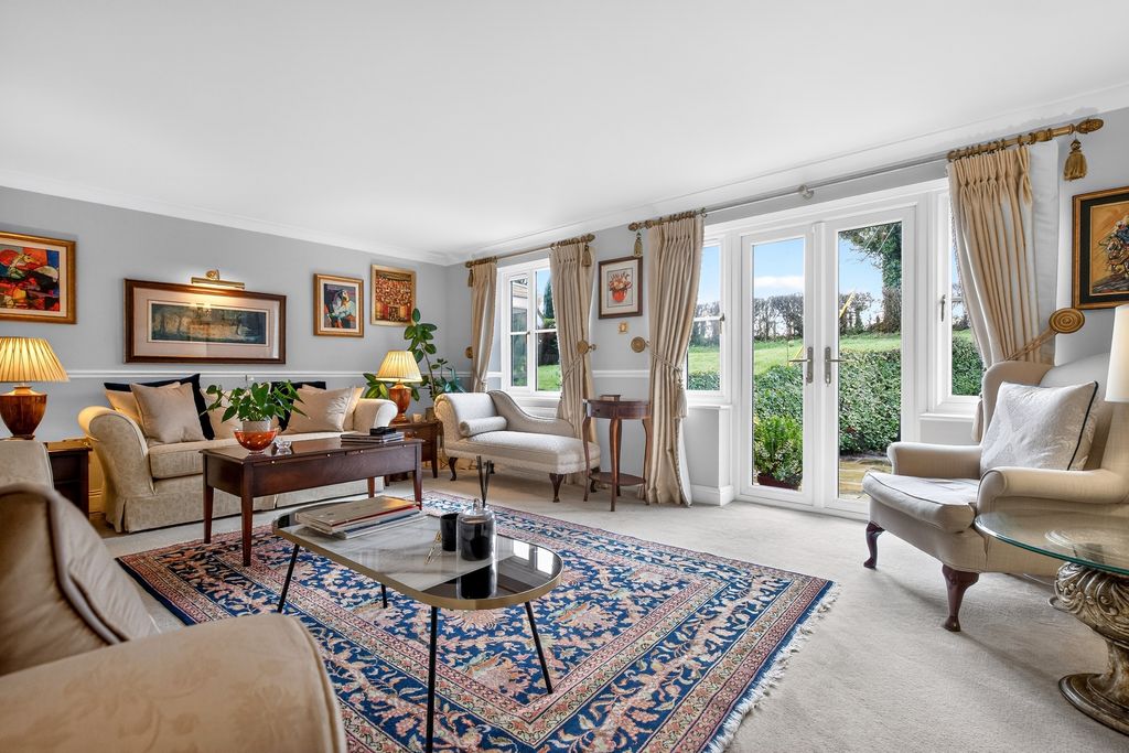 Property photo 2 of 24