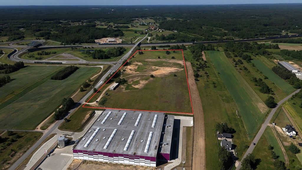 Property photo 2 of 8