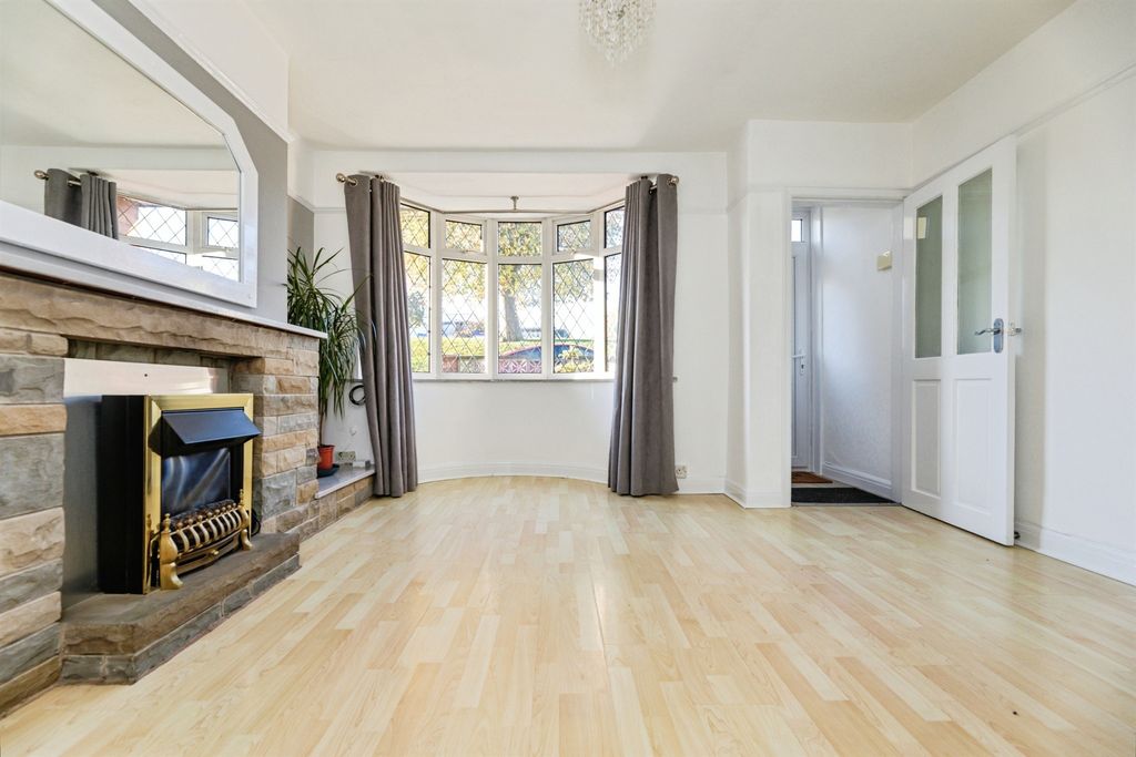 Property photo 3 of 15