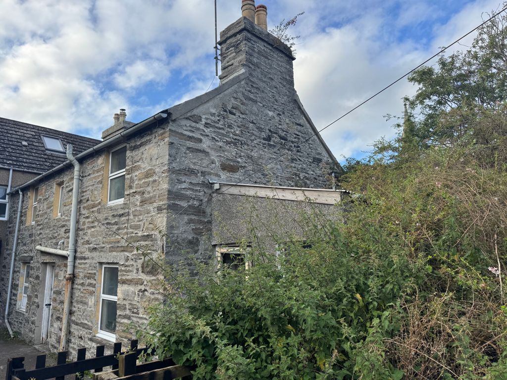 Property photo 2 of 22