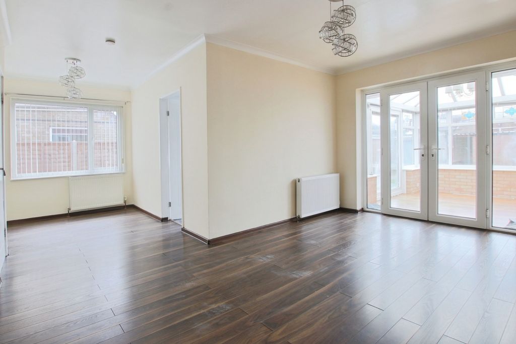 Property photo 3 of 14 4788856