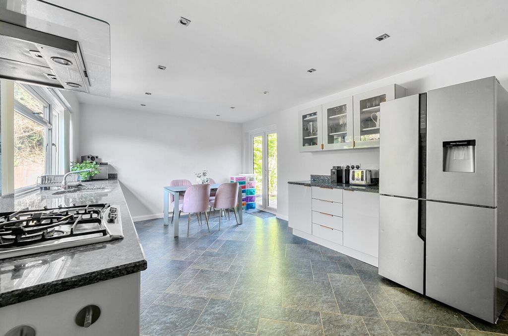 Property photo 2 of 36 1336309-5-6899B2B...