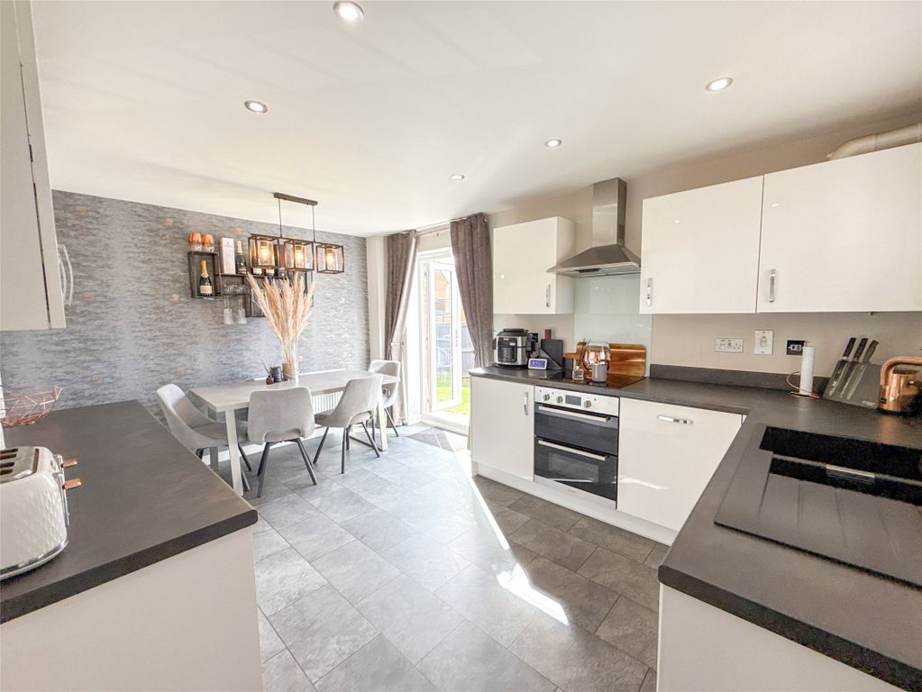 Property photo 2 of 29 Dining Kitchen