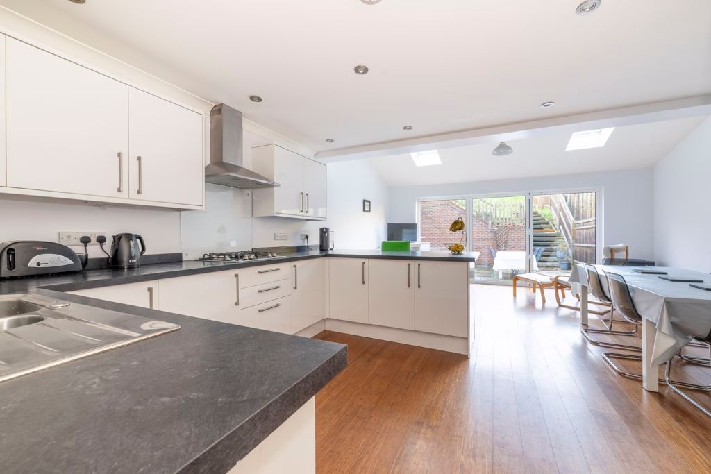 Property photo 3 of 17 Photo 10