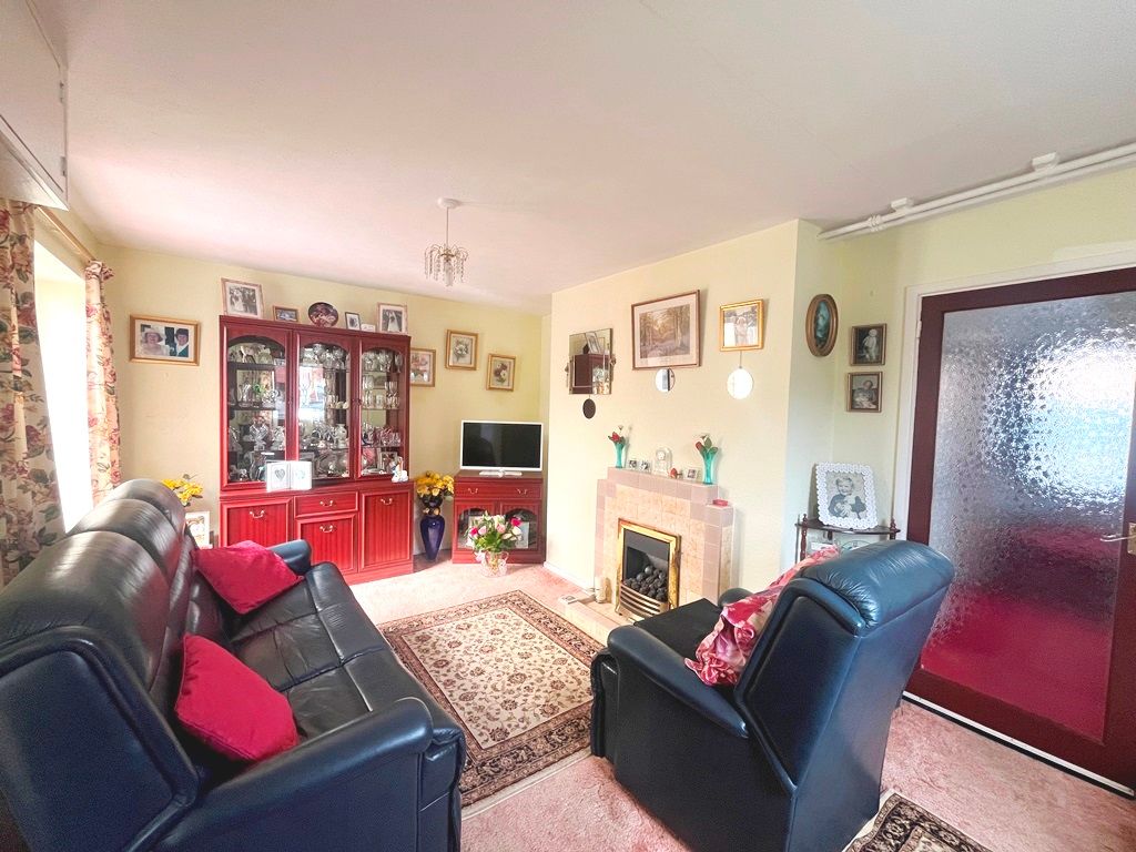 Property photo 2 of 9 Sitting Room