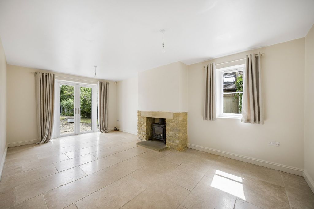 Property photo 2 of 25 Picture No. 05