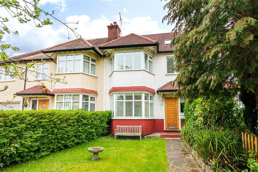 Property photo 3 of 19 Exterior