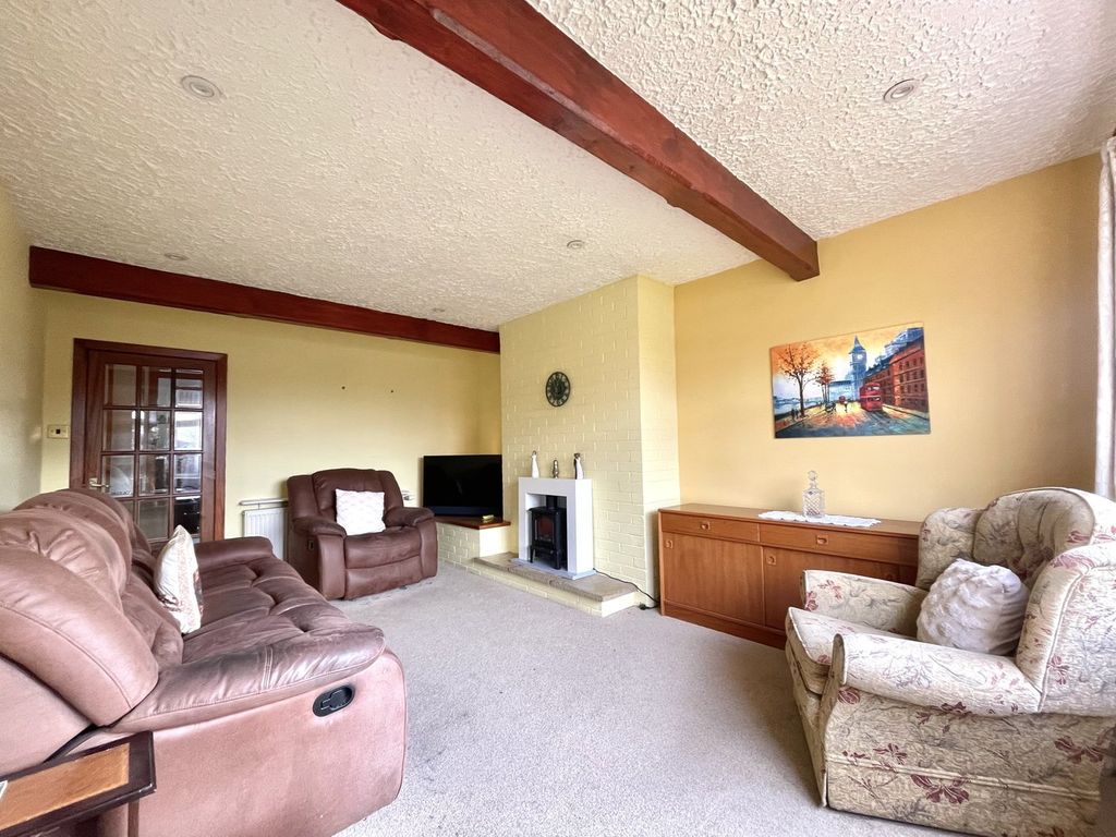 Property photo 3 of 25