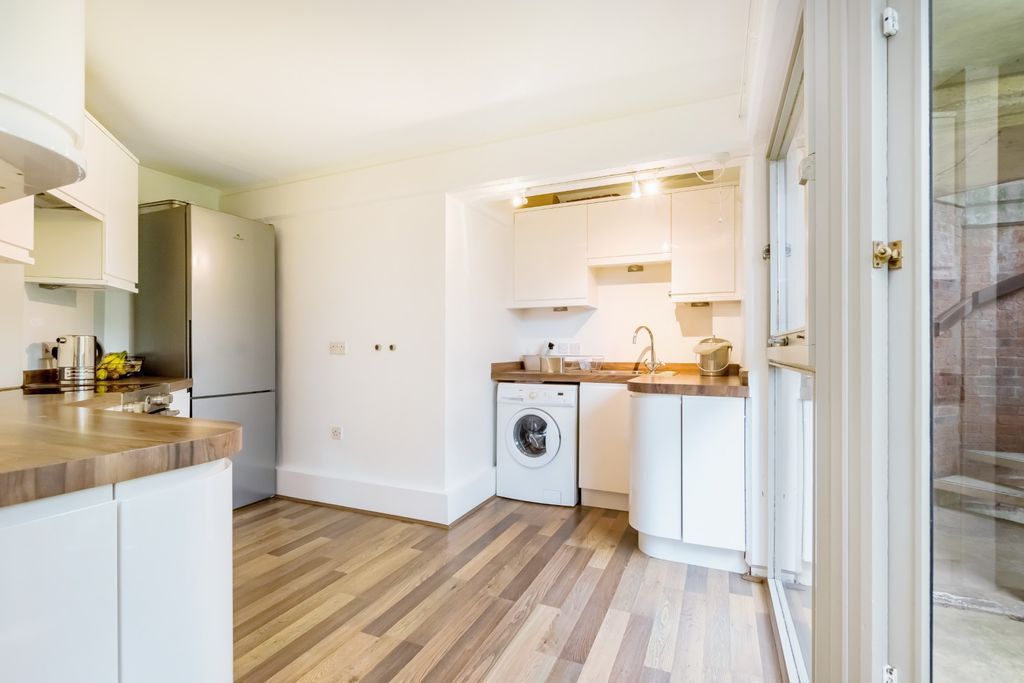 Property photo 3 of 15 Kitchen