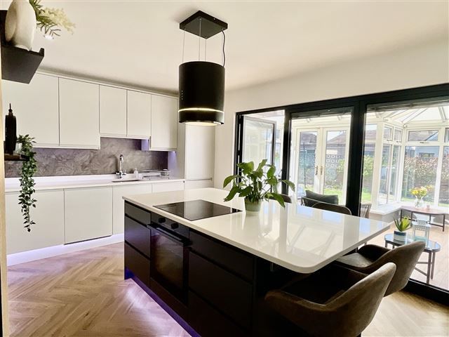 Property photo 2 of 21 Kitchen