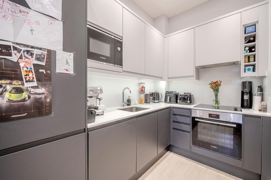 Property photo 3 of 20 Kitchen